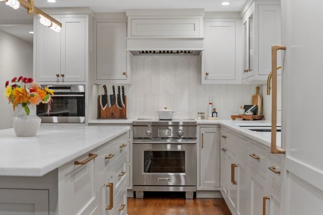 87 Lowell Road, Westford, MA 01886