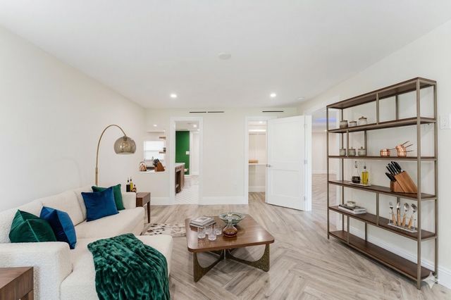 501 SW 11th Place 114, Boca Raton, FL 33432