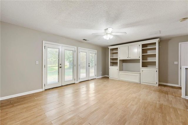 375 Darter Run NW, Kennesaw, GA 30144