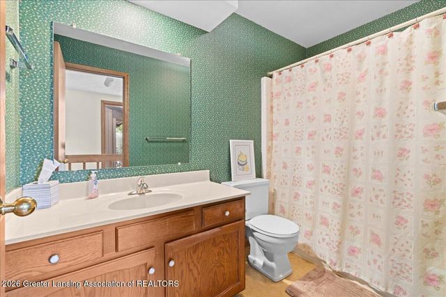 5427 Wild Oak Drive, East Lansing, MI 48823