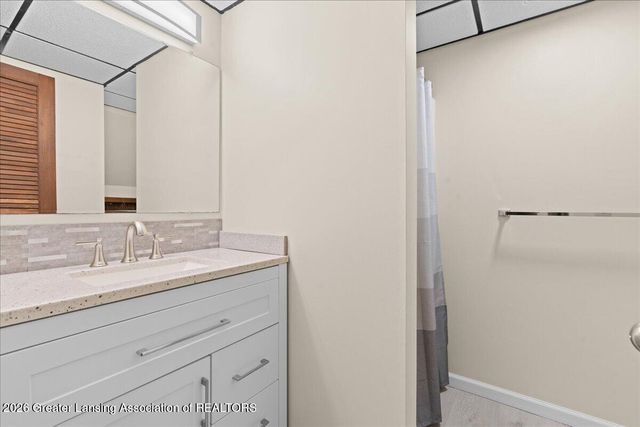 5427 Wild Oak Drive, East Lansing, MI 48823