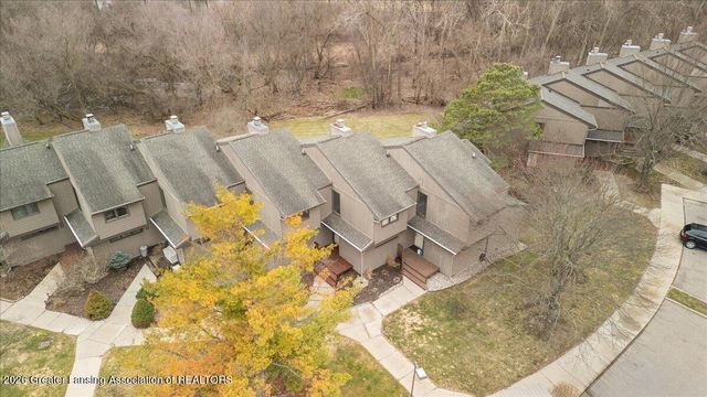 5427 Wild Oak Drive, East Lansing, MI 48823