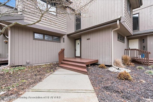 5427 Wild Oak Drive, East Lansing, MI 48823