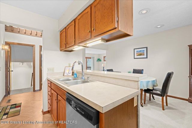 5427 Wild Oak Drive, East Lansing, MI 48823