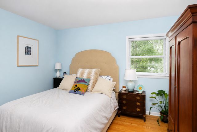 915 N Pine Avenue, Arlington Heights, IL 60004