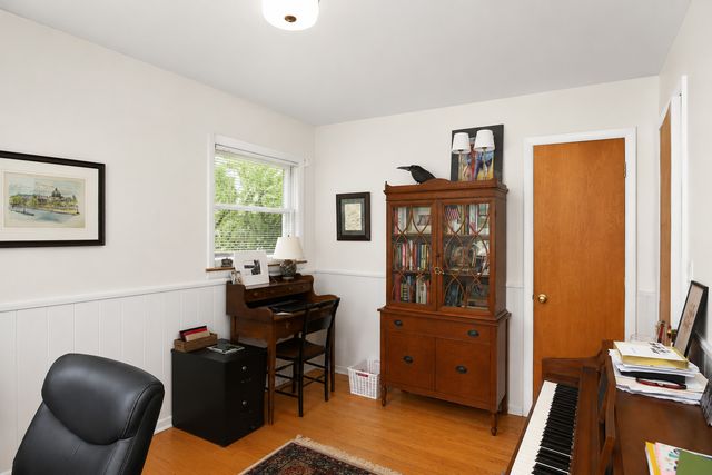 915 N Pine Avenue, Arlington Heights, IL 60004