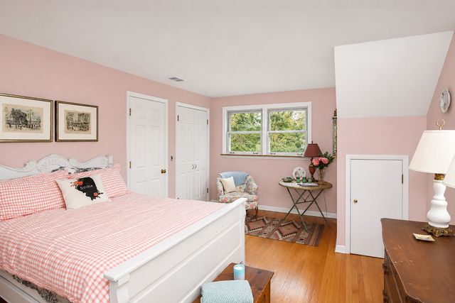 915 N Pine Avenue, Arlington Heights, IL 60004
