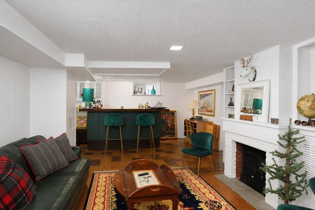 915 N Pine Avenue, Arlington Heights, IL 60004