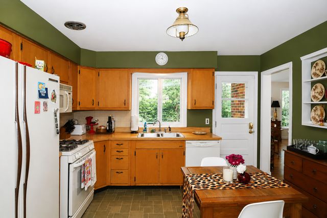 915 N Pine Avenue, Arlington Heights, IL 60004