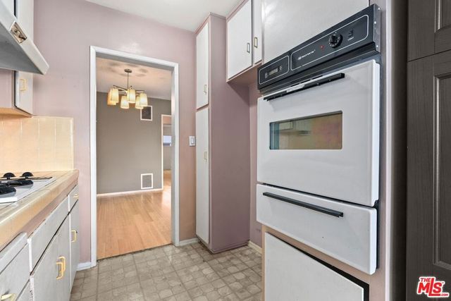 1233 N Laurel Avenue 103, West Hollywood, CA 90046