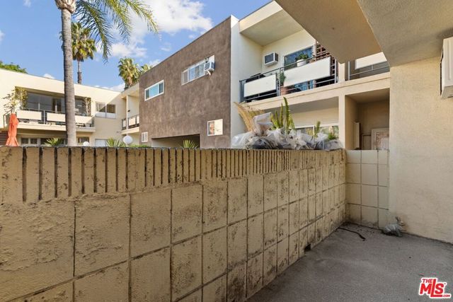 1233 N Laurel Avenue 103, West Hollywood, CA 90046