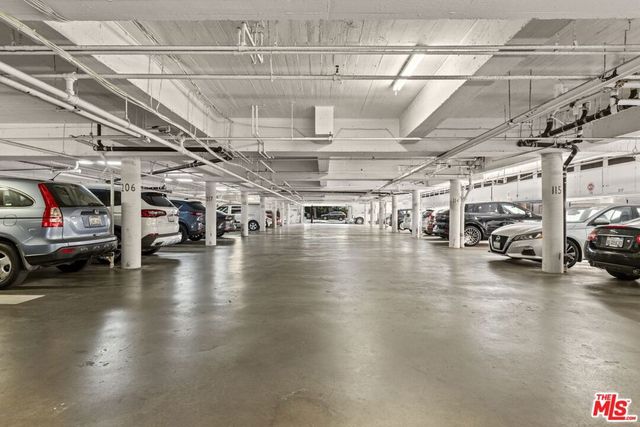 1233 N Laurel Avenue 103, West Hollywood, CA 90046