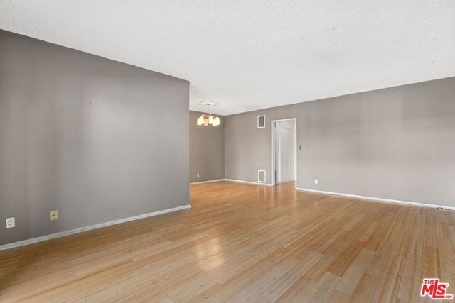 1233 N Laurel Avenue 103, West Hollywood, CA 90046