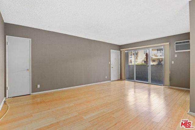 1233 N Laurel Avenue 103, West Hollywood, CA 90046