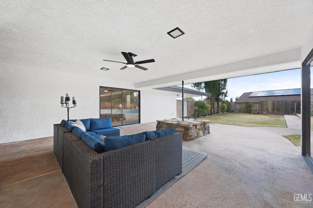 4815 Panorama Drive, Bakersfield, CA 93306