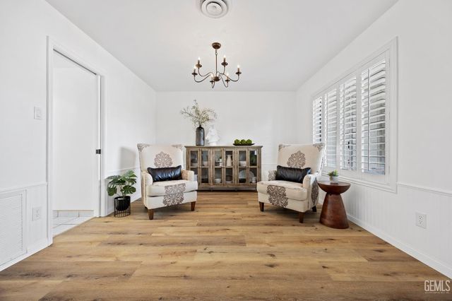 4815 Panorama Drive, Bakersfield, CA 93306