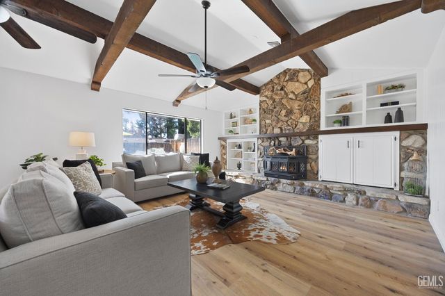 4815 Panorama Drive, Bakersfield, CA 93306