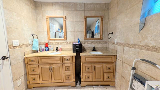 514 State ST, Emporia, KS 66801