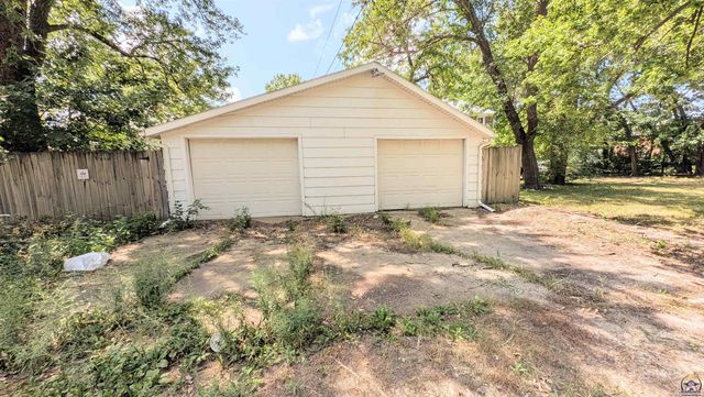 514 State ST, Emporia, KS 66801