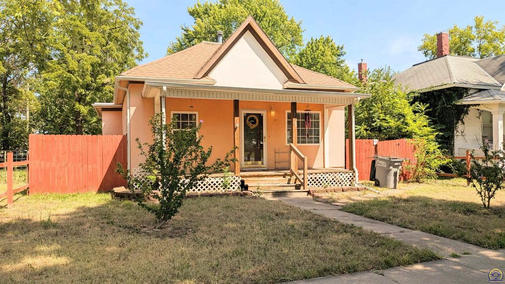 514 State ST, Emporia, KS 66801
