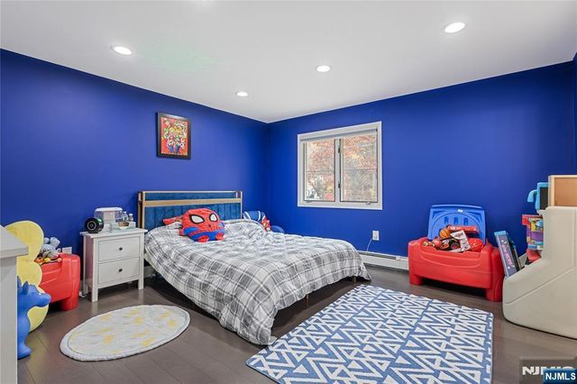 69 Colonial Road, Wayne, NJ 07470