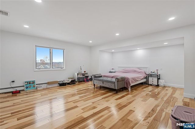 69 Colonial Road, Wayne, NJ 07470