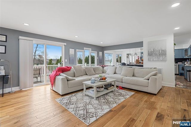 69 Colonial Road, Wayne, NJ 07470