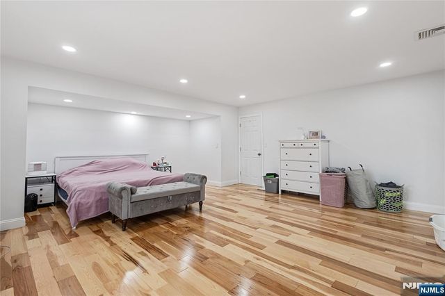 69 Colonial Road, Wayne, NJ 07470