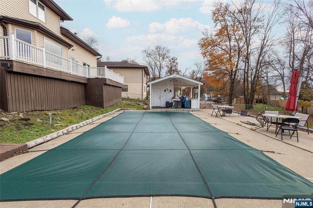 69 Colonial Road, Wayne, NJ 07470