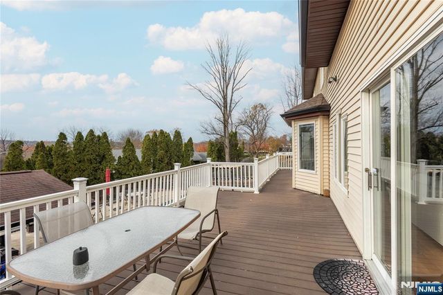 69 Colonial Road, Wayne, NJ 07470