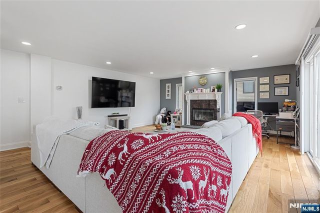 69 Colonial Road, Wayne, NJ 07470