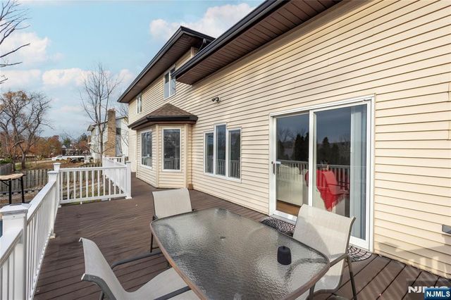 69 Colonial Road, Wayne, NJ 07470