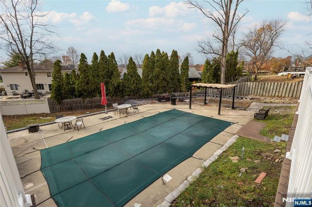 69 Colonial Road, Wayne, NJ 07470