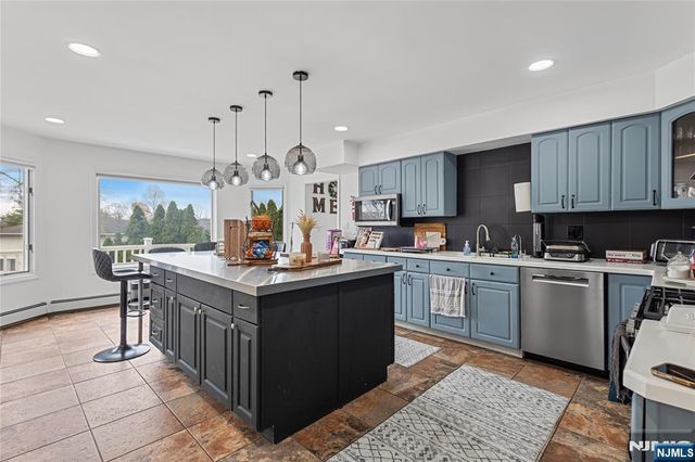 69 Colonial Road, Wayne, NJ 07470