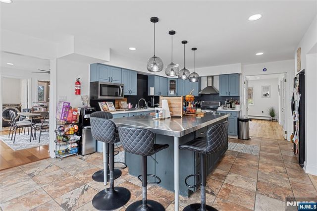 69 Colonial Road, Wayne, NJ 07470