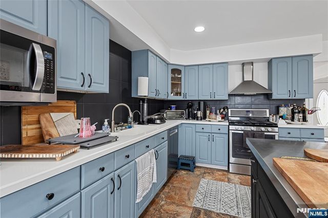 69 Colonial Road, Wayne, NJ 07470