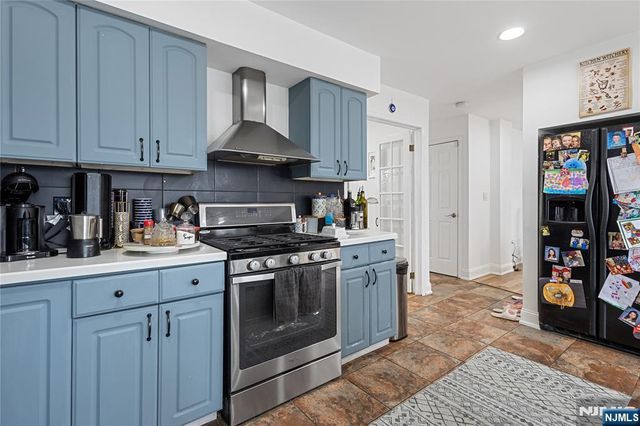 69 Colonial Road, Wayne, NJ 07470