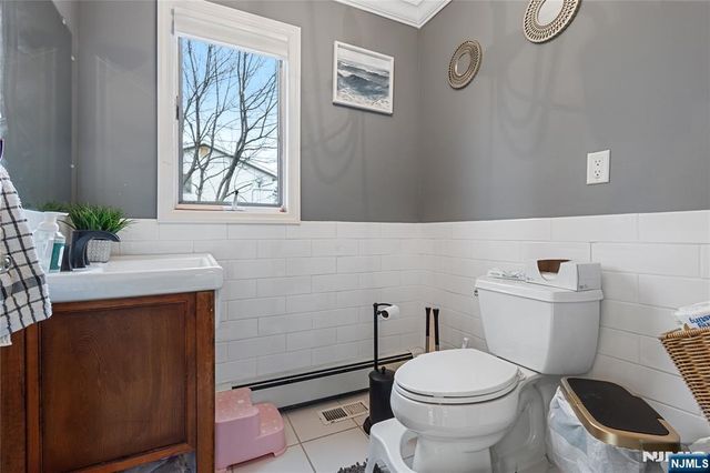 69 Colonial Road, Wayne, NJ 07470