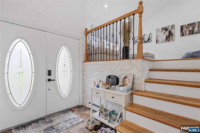 69 Colonial Road, Wayne, NJ 07470