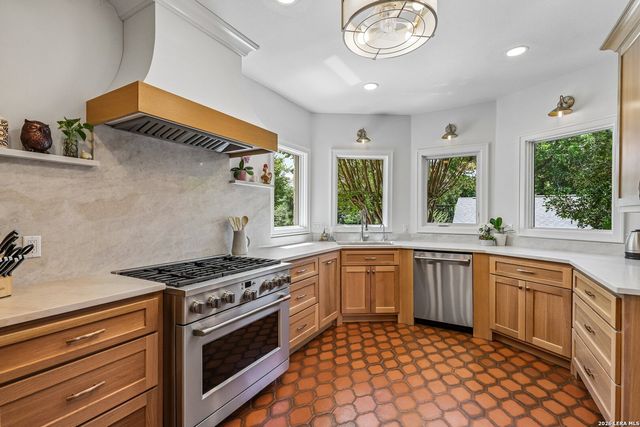 248 ROSEMARY AVE, Alamo Heights, TX 78209