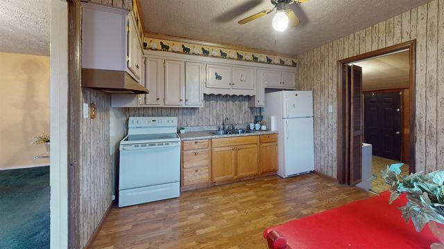 106 Garden Court, South Point, OH 45680