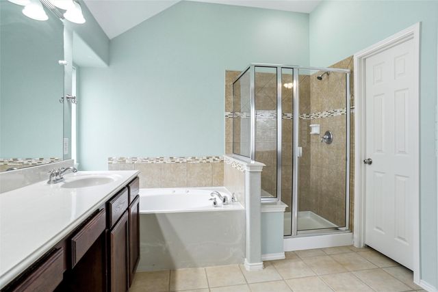 601 Darlington Trail, Fort Worth, TX 76131