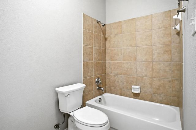 601 Darlington Trail, Fort Worth, TX 76131