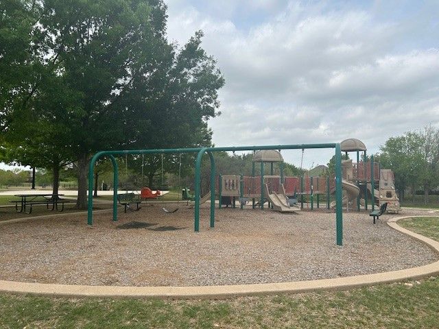 601 Darlington Trail, Fort Worth, TX 76131