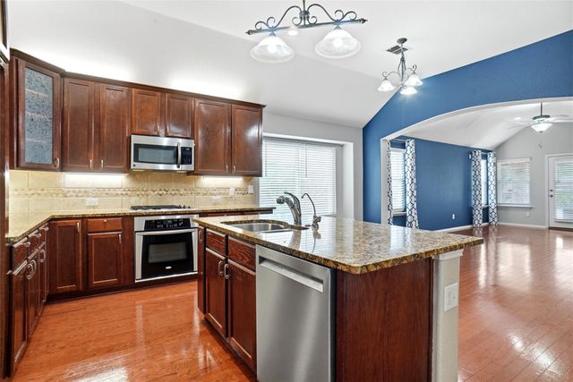 601 Darlington Trail, Fort Worth, TX 76131