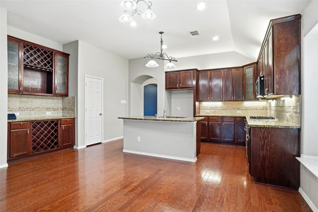 601 Darlington Trail, Fort Worth, TX 76131