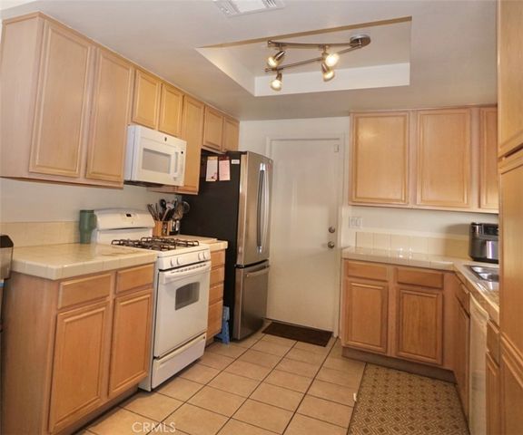 44557 La Paz, Temecula, CA 92592