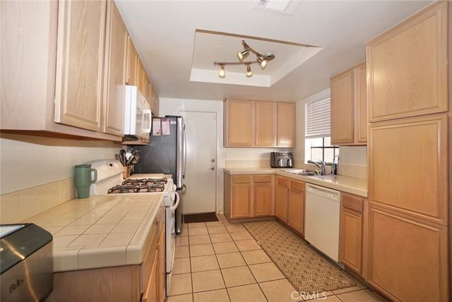 44557 La Paz, Temecula, CA 92592