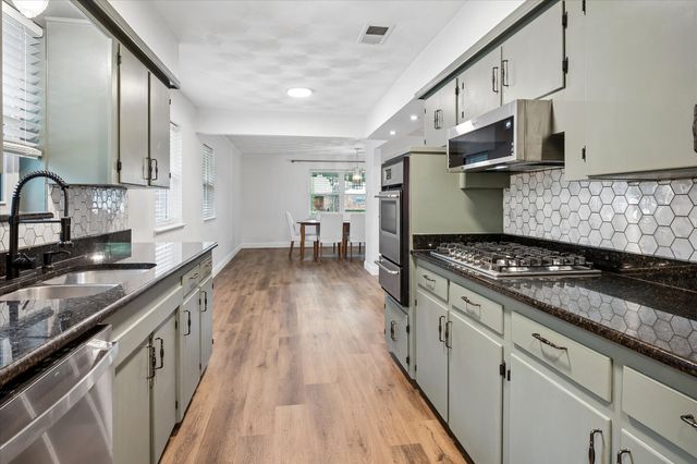 8426 Baumgarten Drive, Dallas, TX 75228
