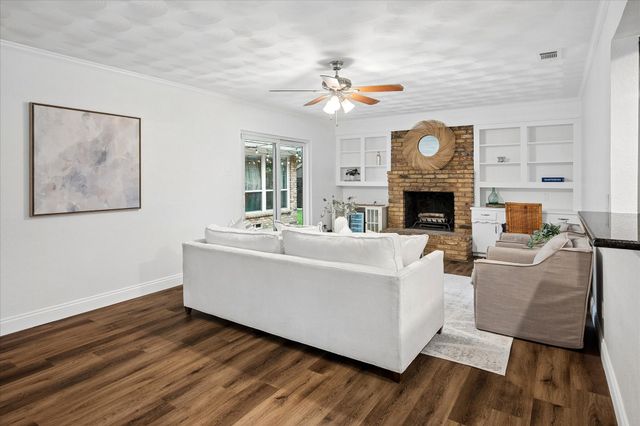 8426 Baumgarten Drive, Dallas, TX 75228